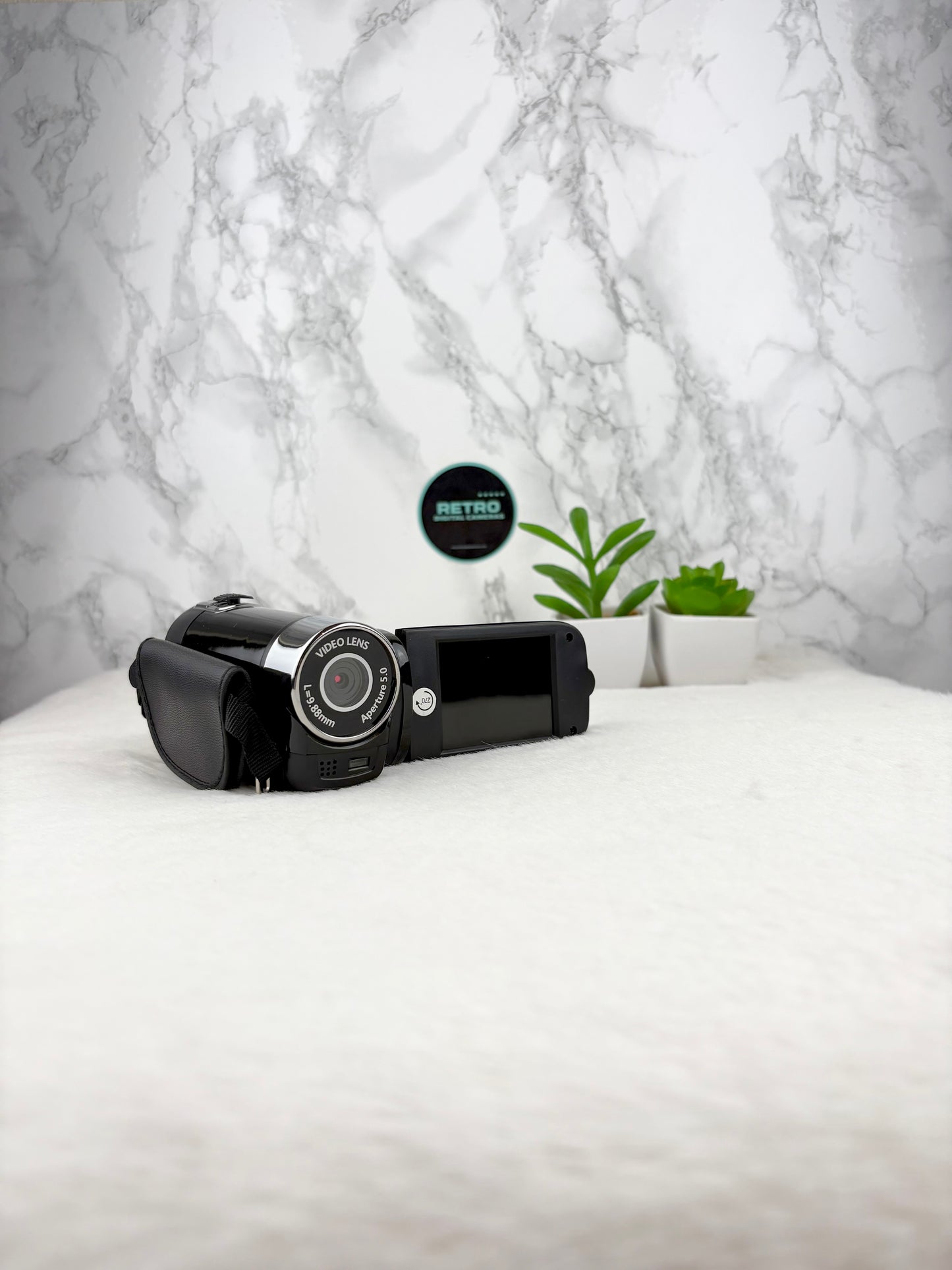 Retro HD Digital Camera with Rotatable Screen, 16X Zoom & Fill Light 16MP