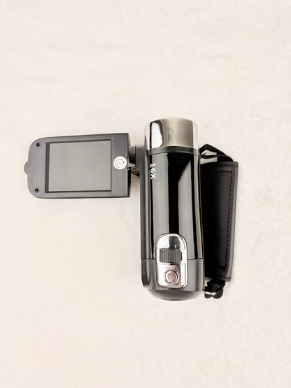 Retro HD Digital Camera with Rotatable Screen, 16X Zoom & Fill Light 16MP