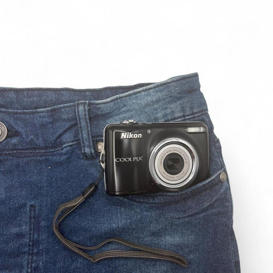 Nikon Coolpix L23 Digital Camera