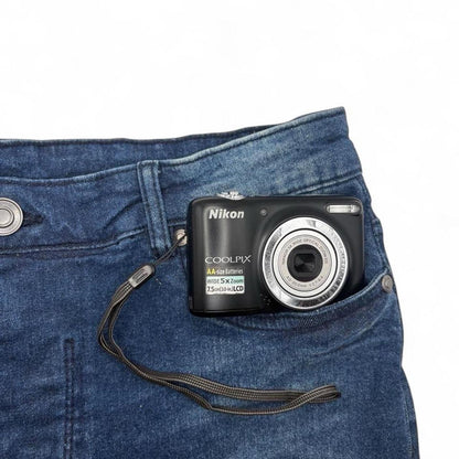 Nikon Coolpix L25 Digital Camera