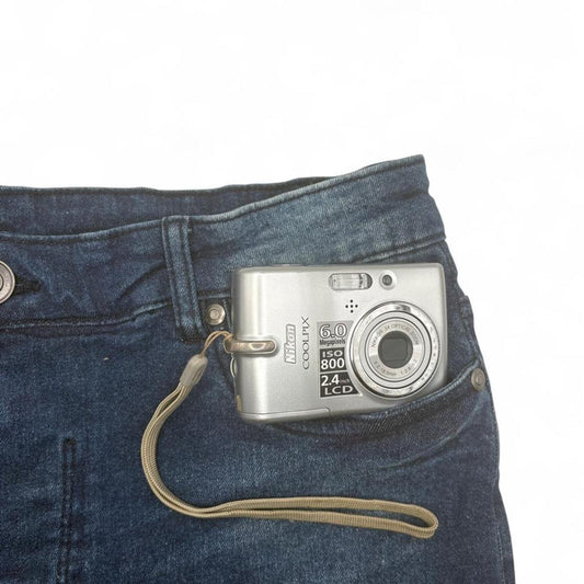 Nikon Coolpix L11 Digital Camera