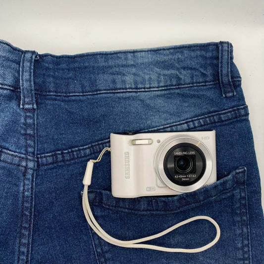 Samsung WB30F SMART Digital Camera