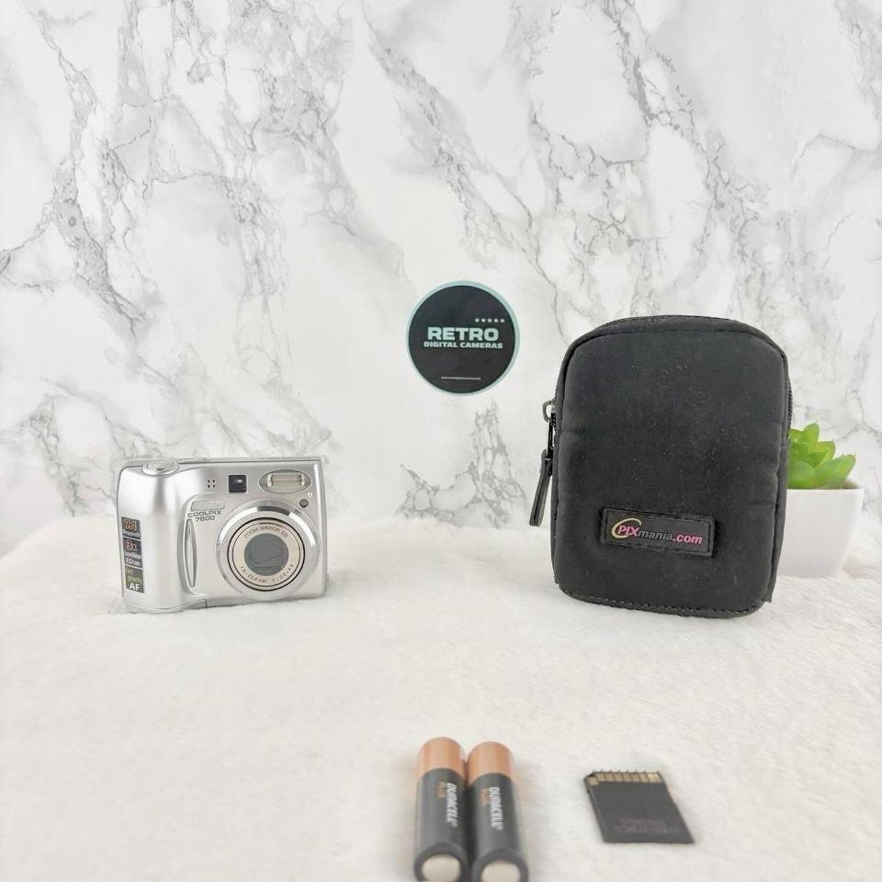 Nikon Coolpix 7600 Digital Camera