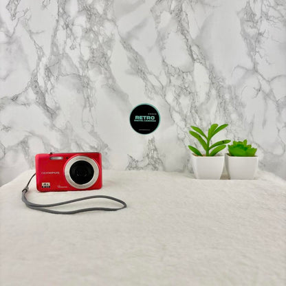 Olympus D-700 Digital Camera