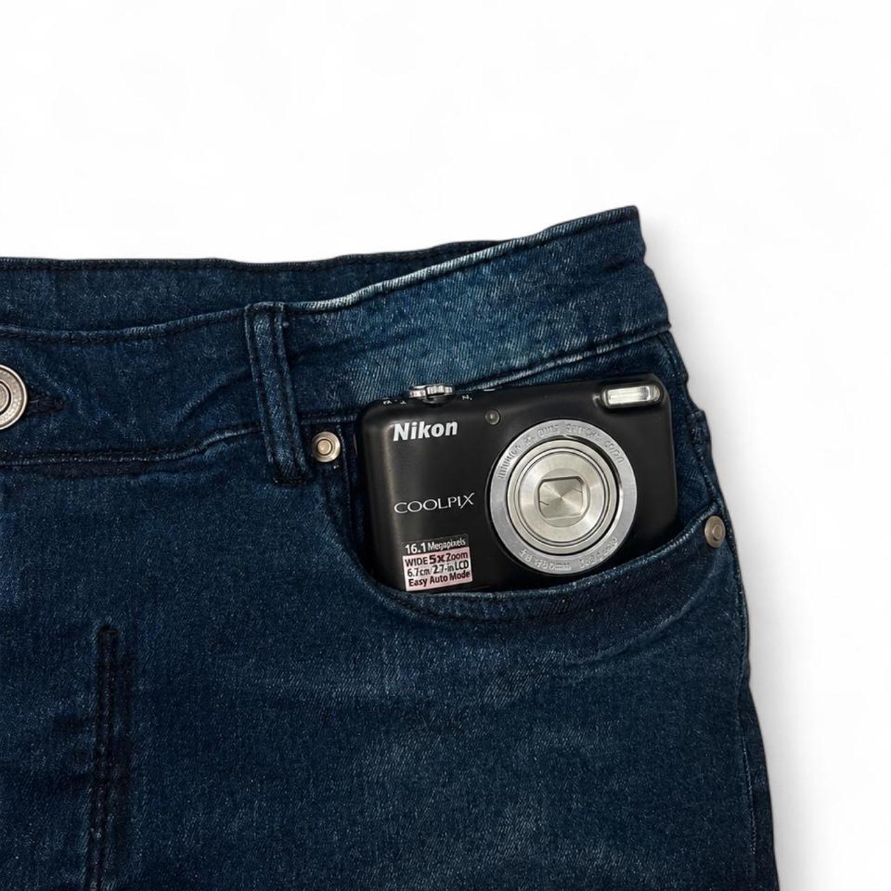Nikon Coolpix L27 Digital Camera