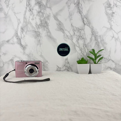 Nikon Coolpix L21 Digital Camera