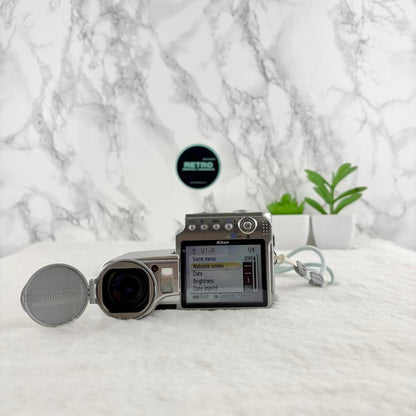 Nikon Coolpix S4 Digital Camera Silver