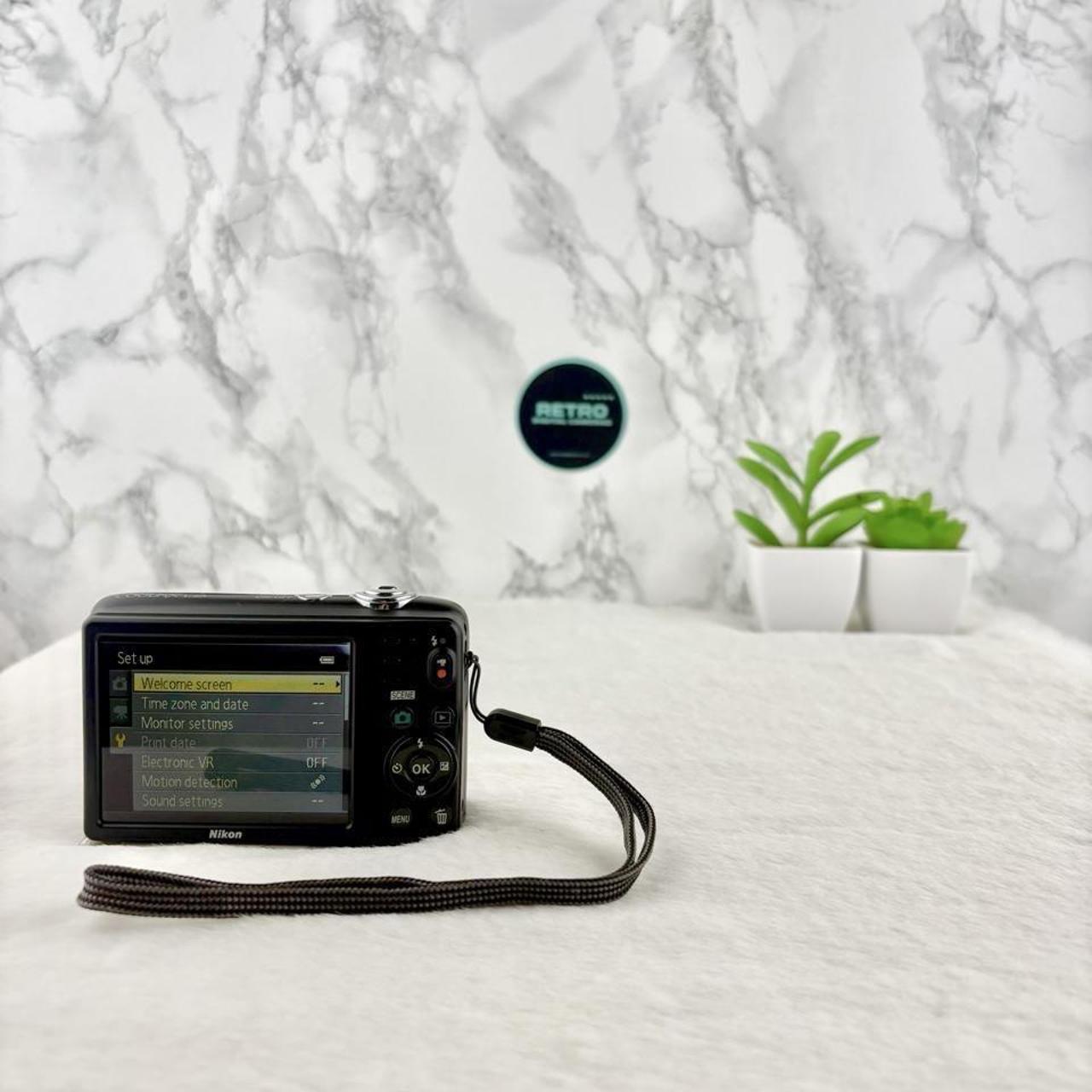 Nikon Coolpix L25 Digital Camera